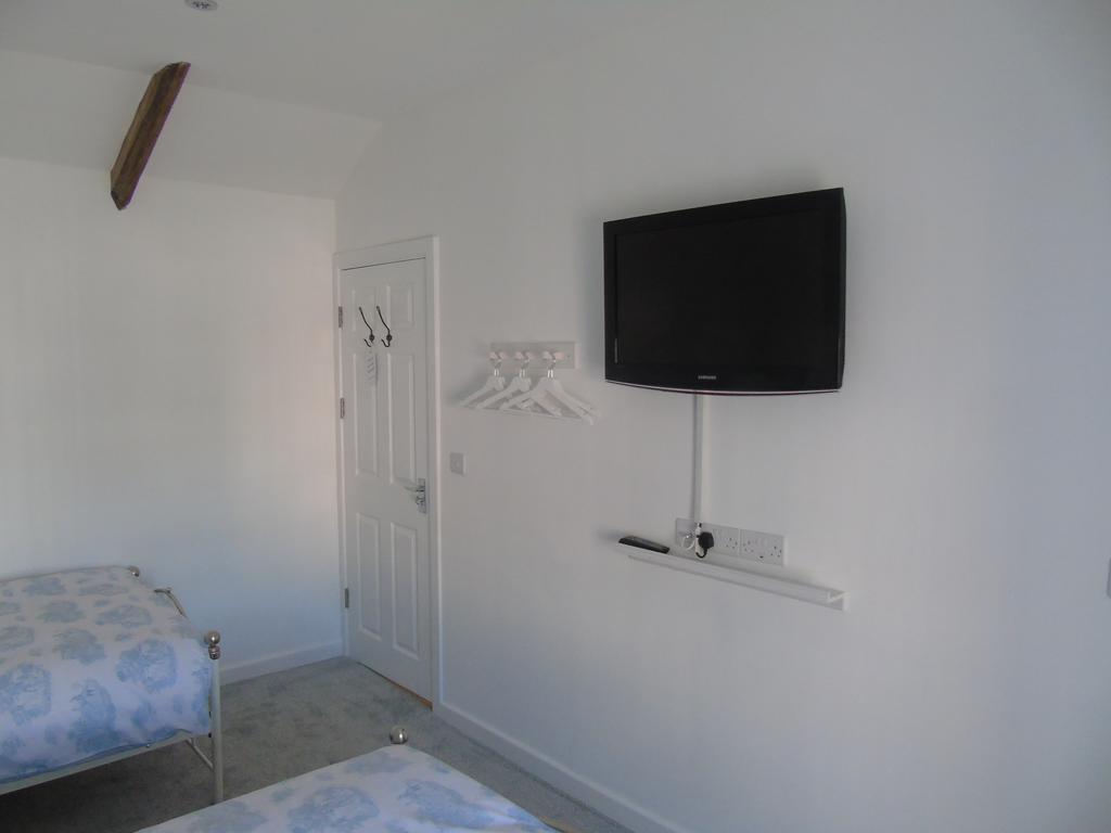 The Pembrey Country Inn 外观 照片
