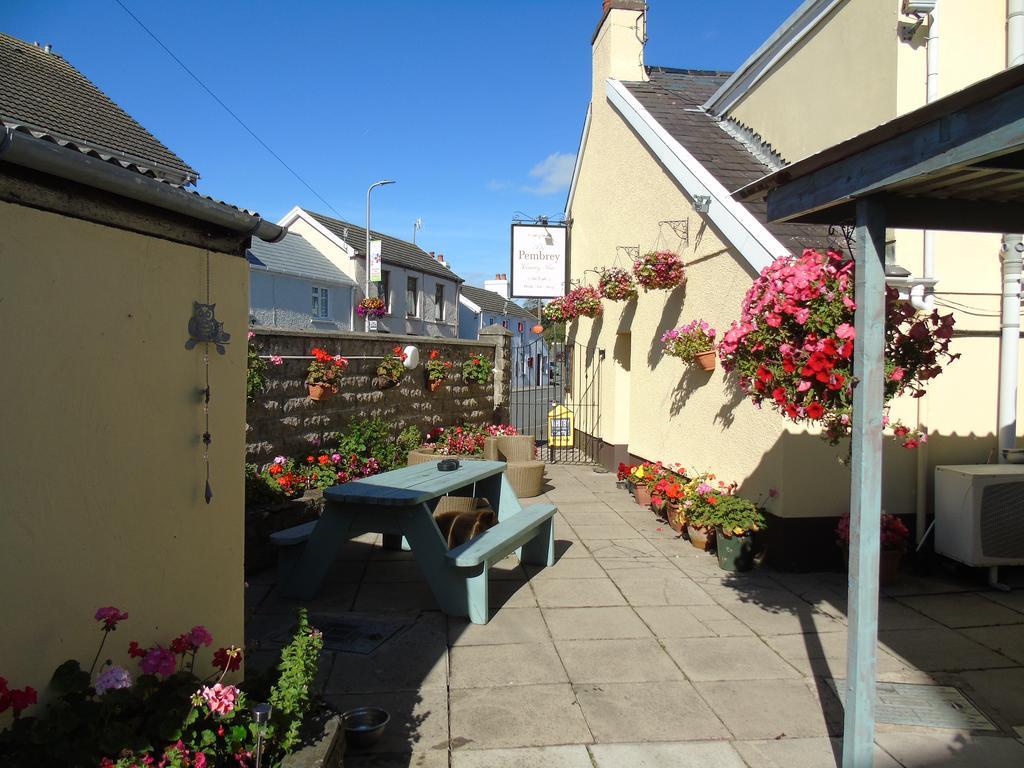 The Pembrey Country Inn 外观 照片