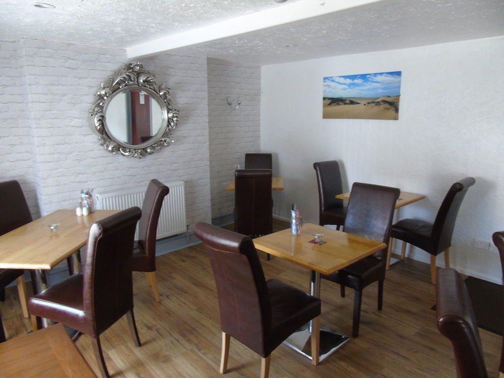 The Pembrey Country Inn 外观 照片