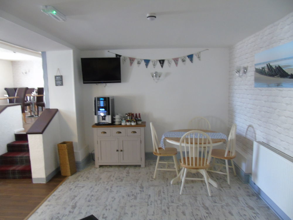 The Pembrey Country Inn 外观 照片