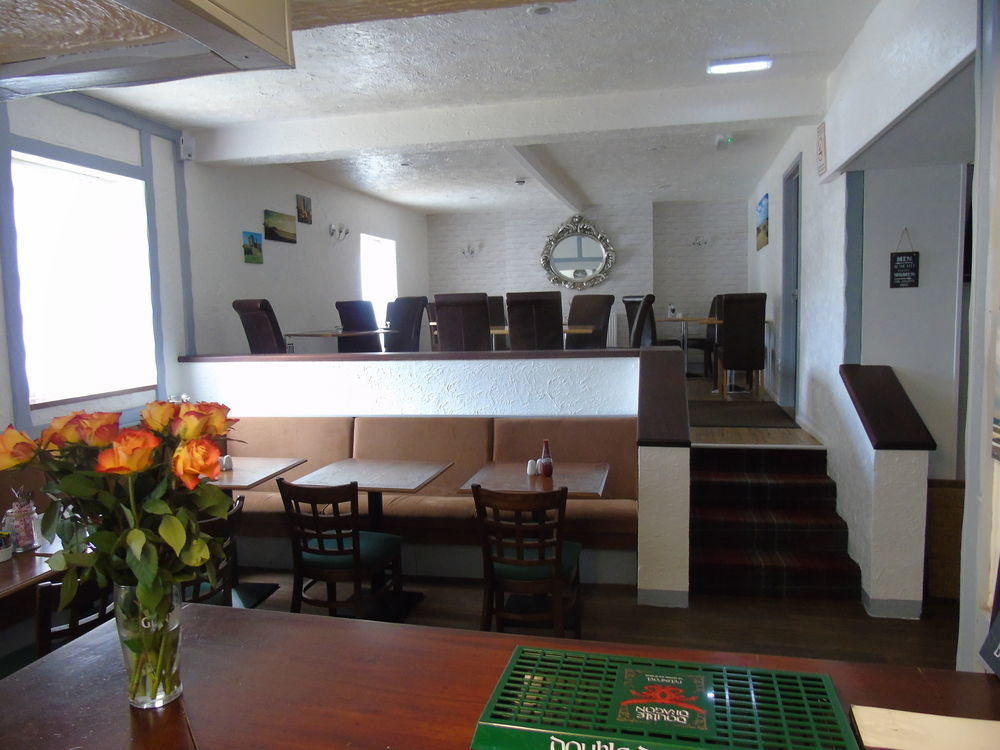 The Pembrey Country Inn 外观 照片