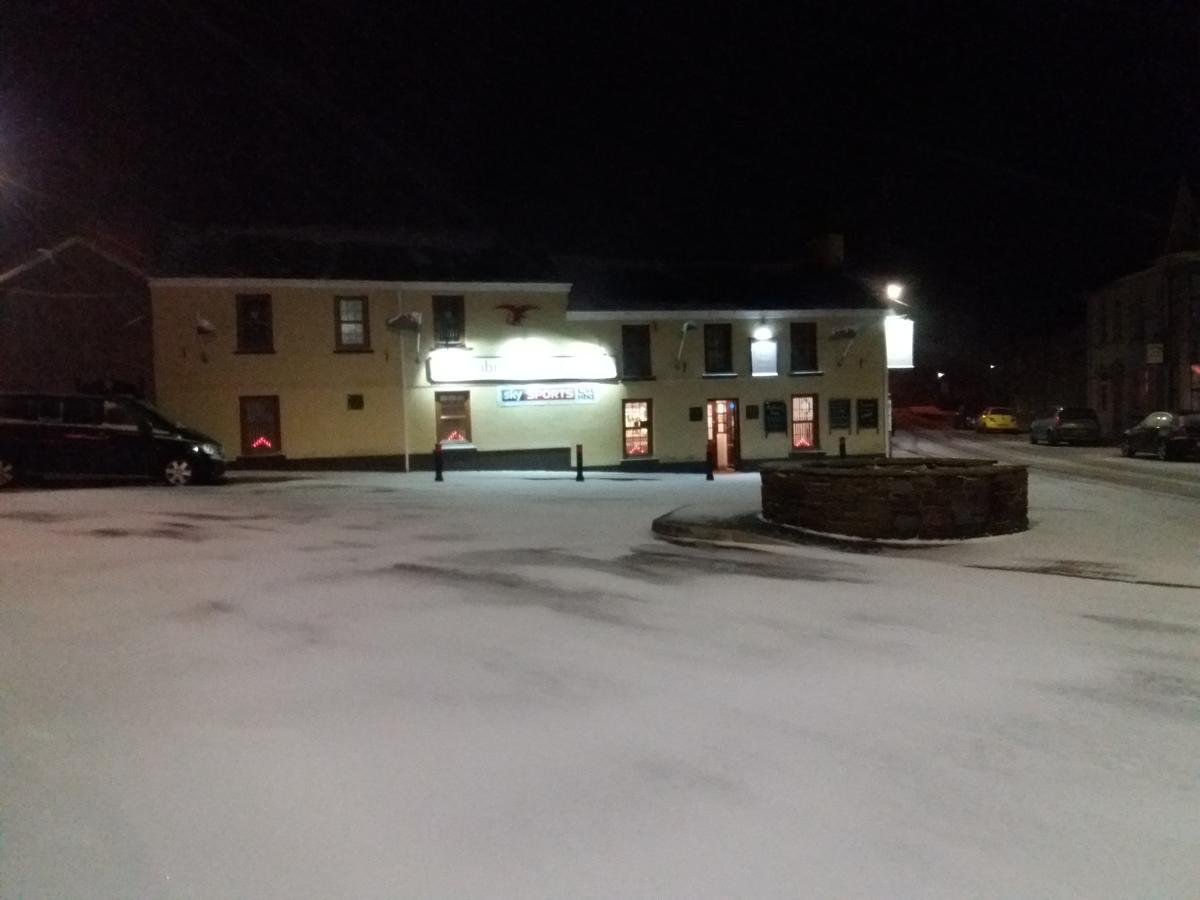 The Pembrey Country Inn 外观 照片